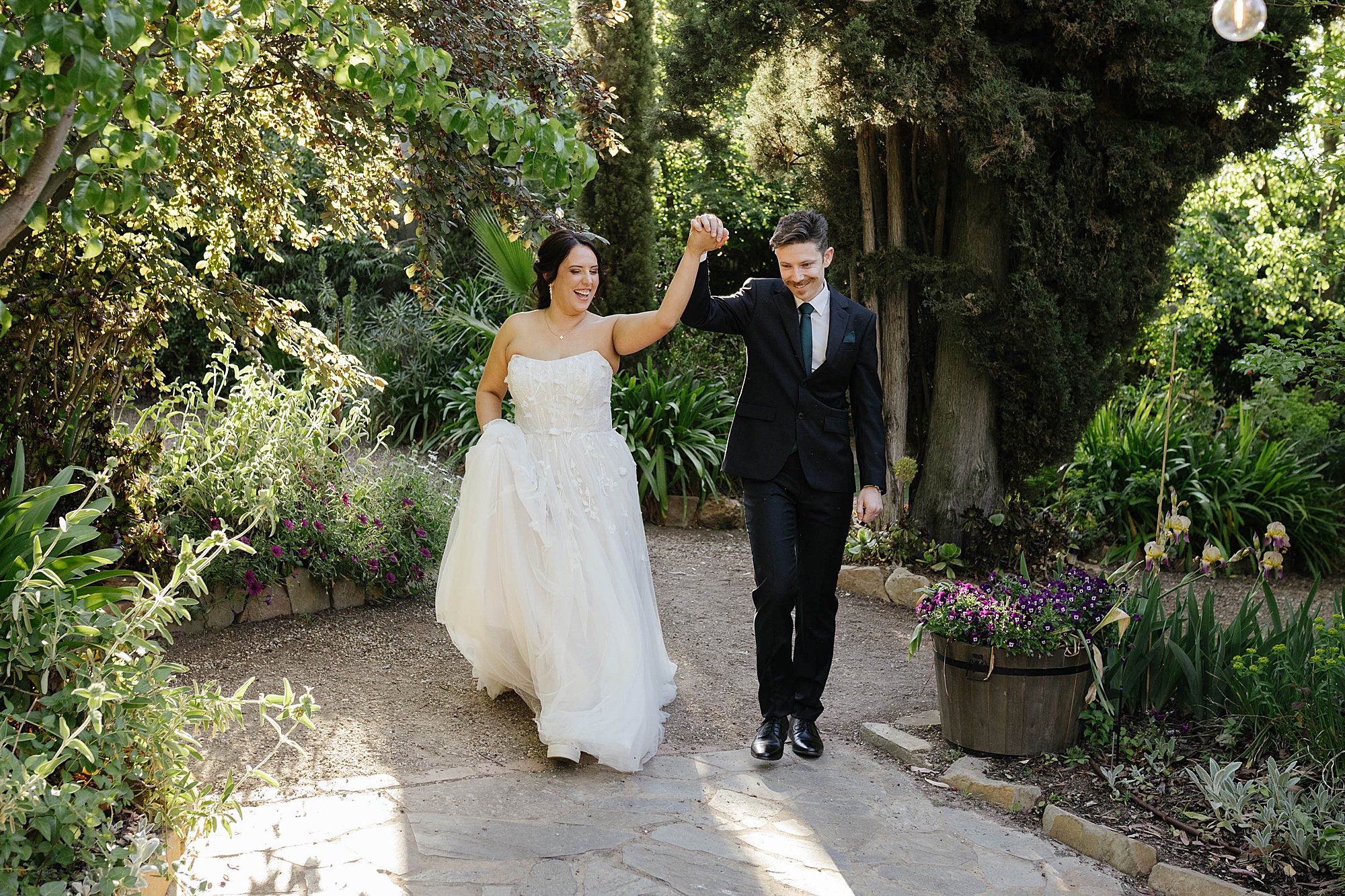 Wedding photography at Goldmines Hotel Bendigo by Tanya Strauss Photography